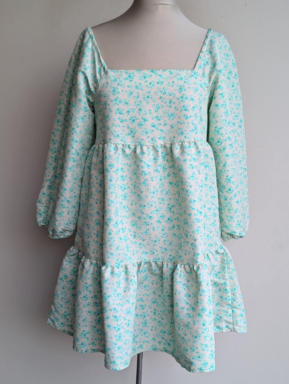 Levi's Green Long Sleeved Floral Tiered Babydoll Dress